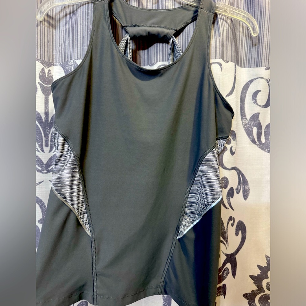 EUC 90 Degree by Reflex‎ Women's Work out top Size S